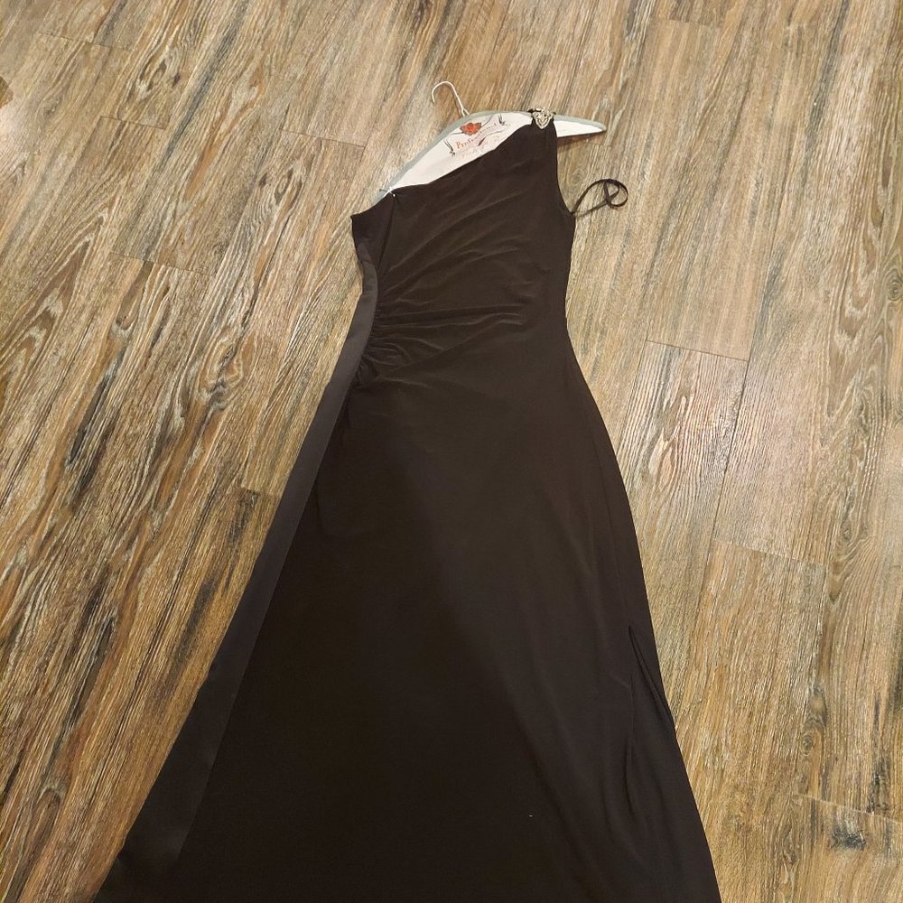 Lauren by Ralph Lauren Evening - one shoulder black evening gown w/embellishment